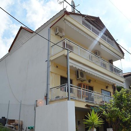 Emmeleia Accommodation By Maria Riga Ouranoupoli Exterior foto